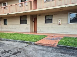 2+1 Condo — 10253 NW 9th Street Cir #1026, Miami, 33172