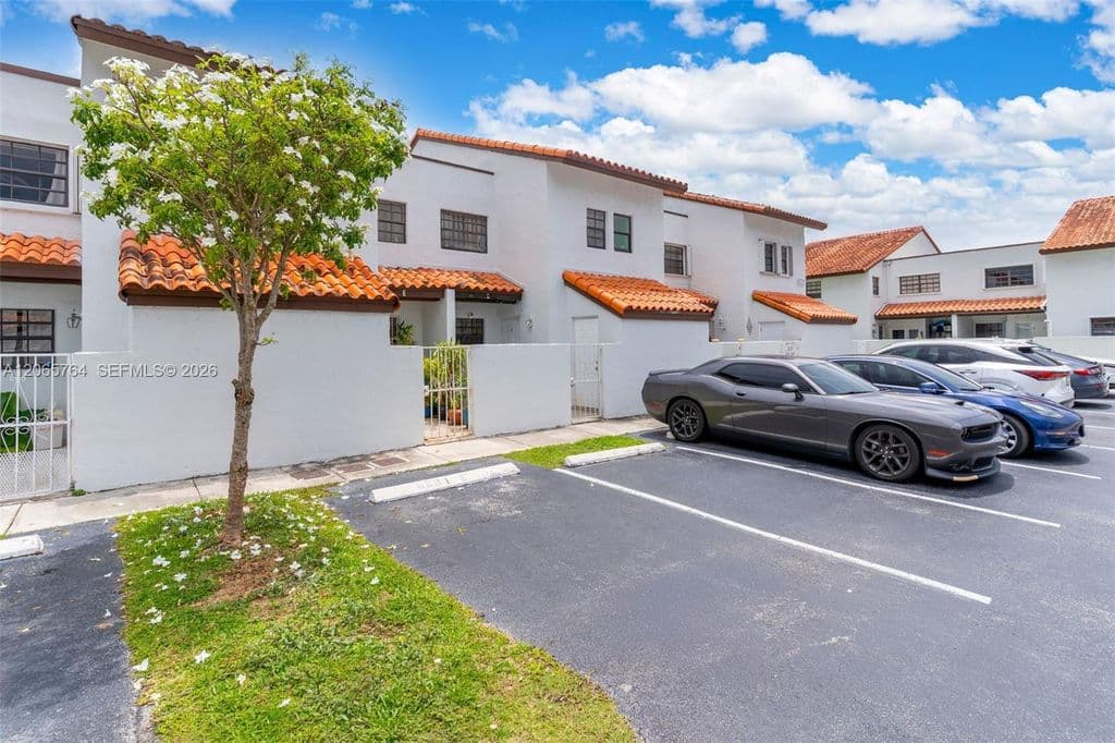 2+1 Mülk — 6231 SW 138th Ct
