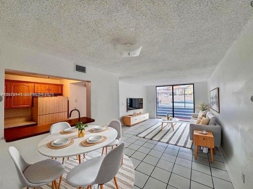 2+1 Condo — 9678 Fontainebleau Blvd APT 111