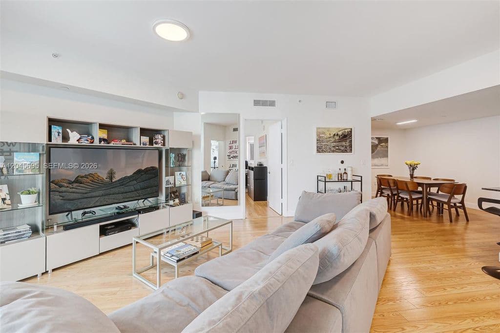 2-bedroom Condo — 350 S Miami Ave APT 2104