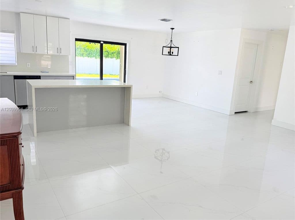 3+1 Müstakil ev — 18133 SW 93rd Ave