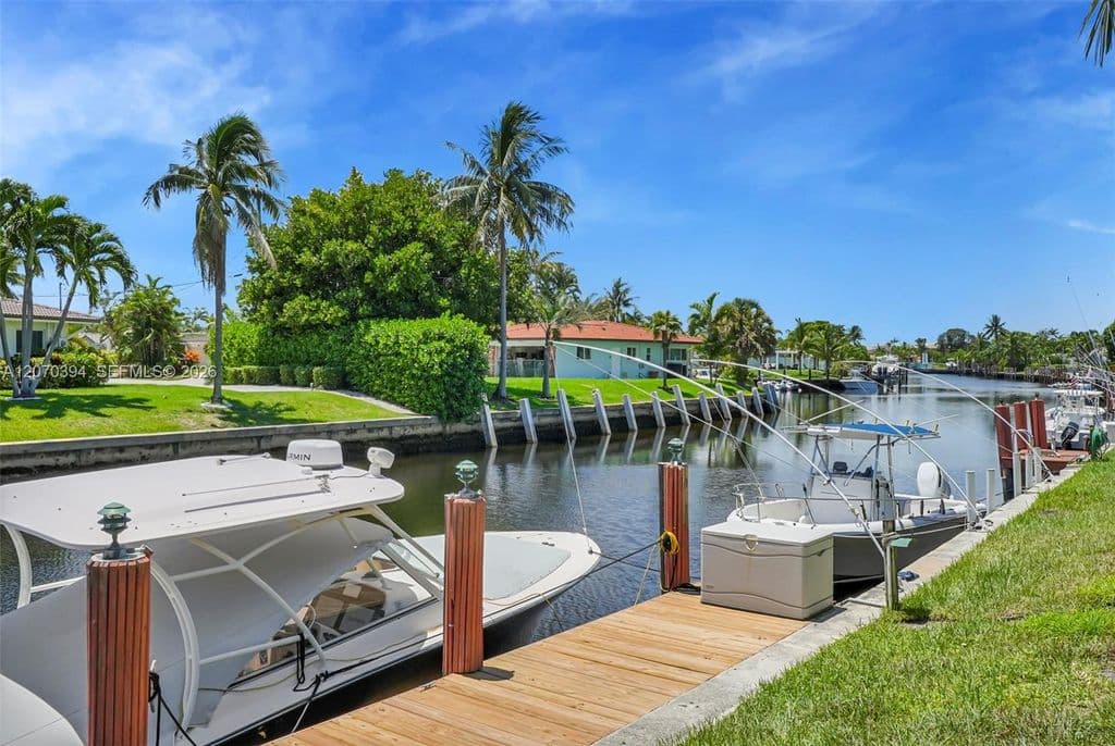 2+1 Condo — 931 SE 9th Ave APT 17