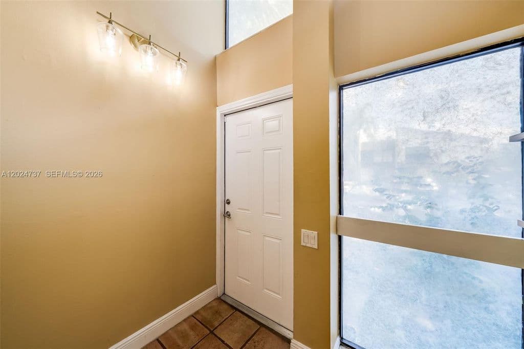 3+1 Mülk — 6547 SW 116th Pl APT C