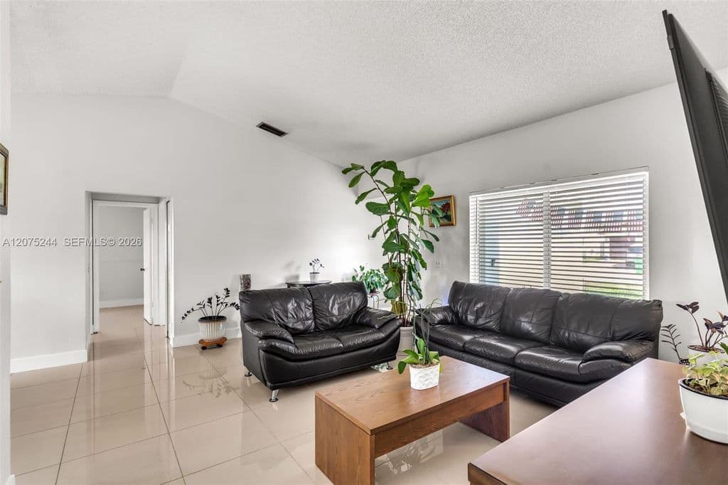 3+1 Müstakil ev — 11740 NW 39th Pl