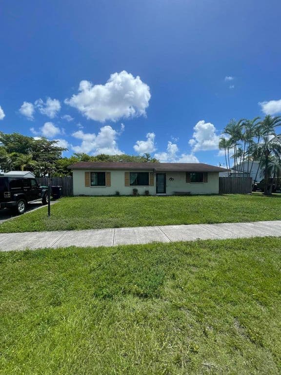 3+1 Müstakil ev — 7241 SW 137TH Court