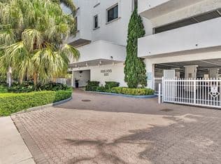 2+1 Condo — 1775 Washington Ave APT 8B, Miami Beach, 33139