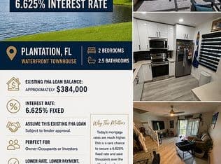 2-bedroom Townhouse — 530 Westree Ln, Plantation, 33324