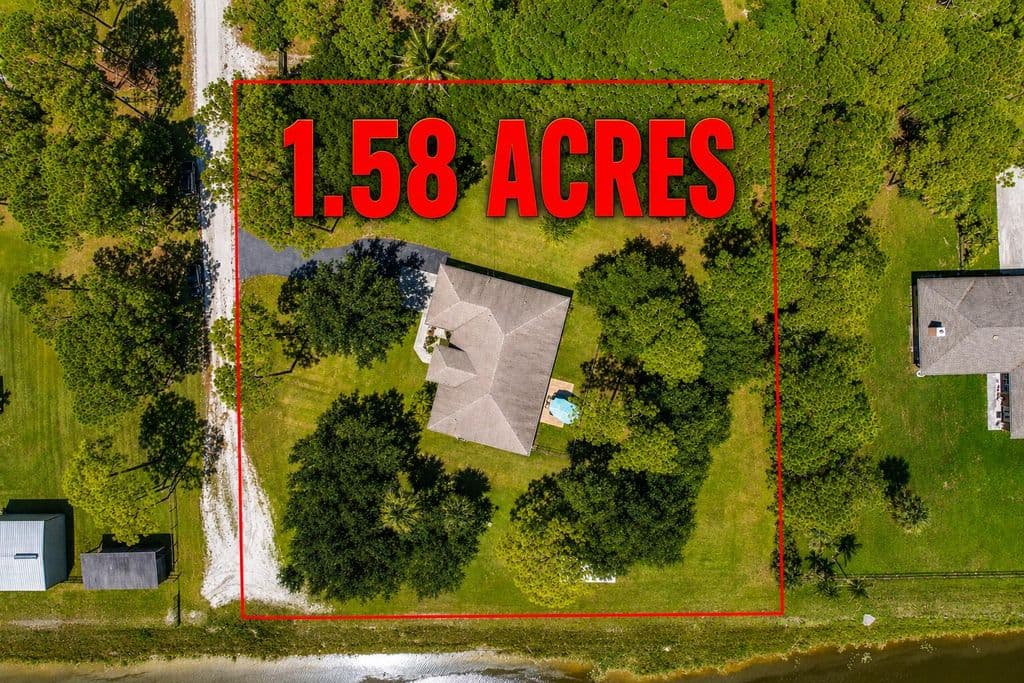 4-bedroom Single-Family Home — 17037 92nd Lane N