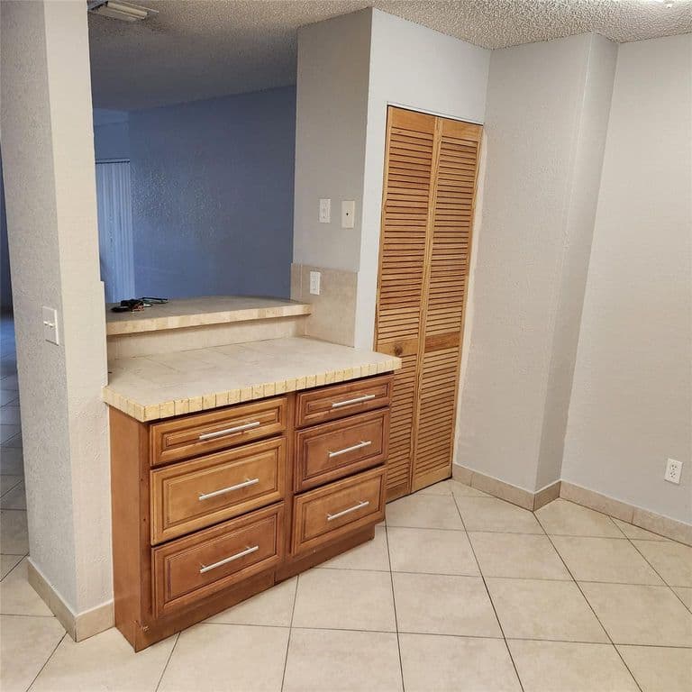 3+1 Condo — 3634 NW 95th Terrace #3634