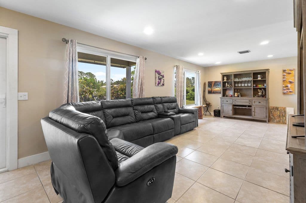 3+1 Müstakil ev — 12944 68th Street N