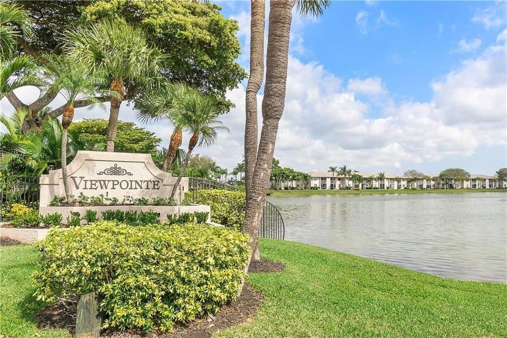2-bedroom Condo — 5570 Lakeside Drive #102