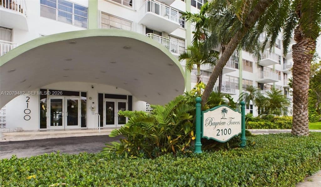 1+1 Condo — 2100 Sans Souci Blvd #A707