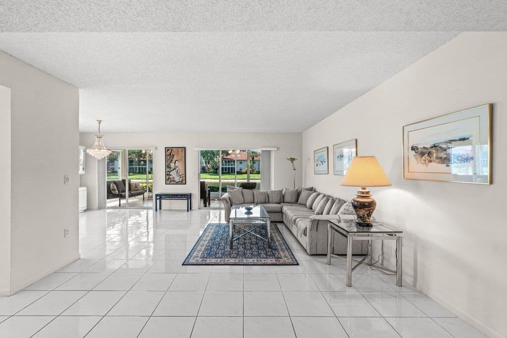 3+1 Condo — 7408 Lake Meadow Way #101