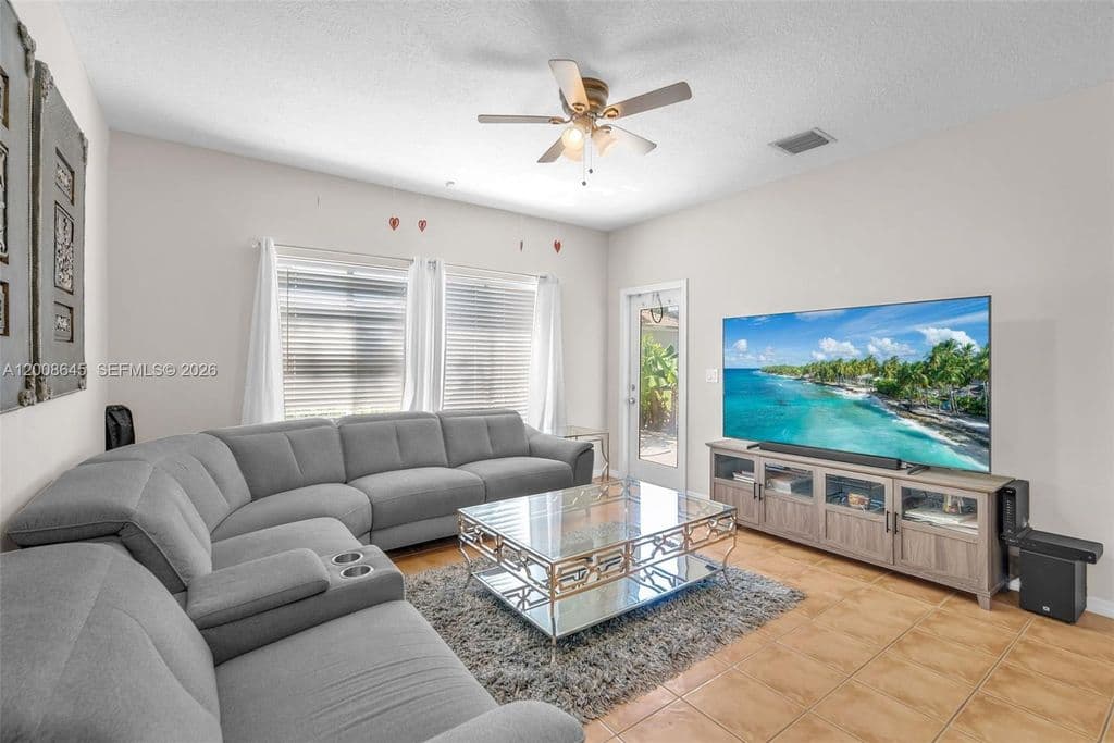 3+1 Müstakil ev — 4266 SW 10th Pl