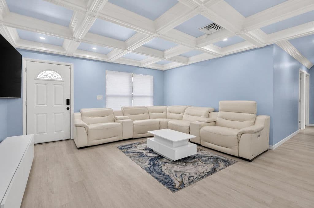 4-bedroom Single-Family Home — 2220 N 47th Avenue