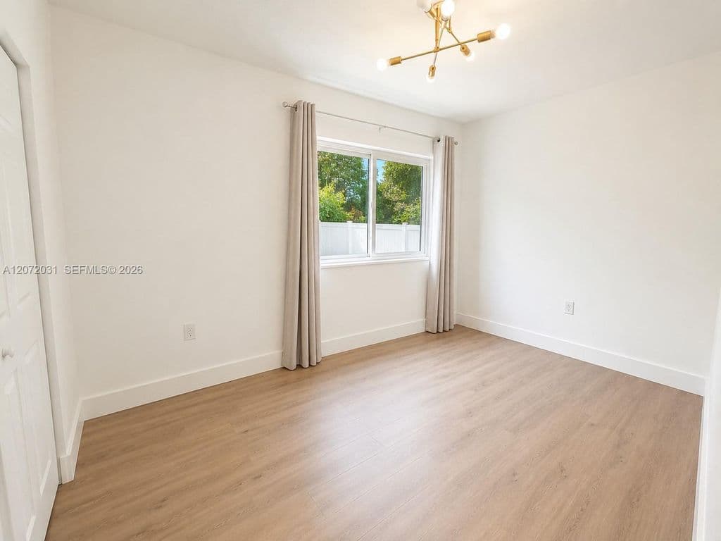 3-bedroom Single-Family Home — 1870 NE 154th Ter