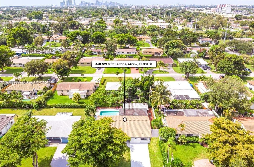 5-bedroom Single-Family Home — 460 NW 88th Ter