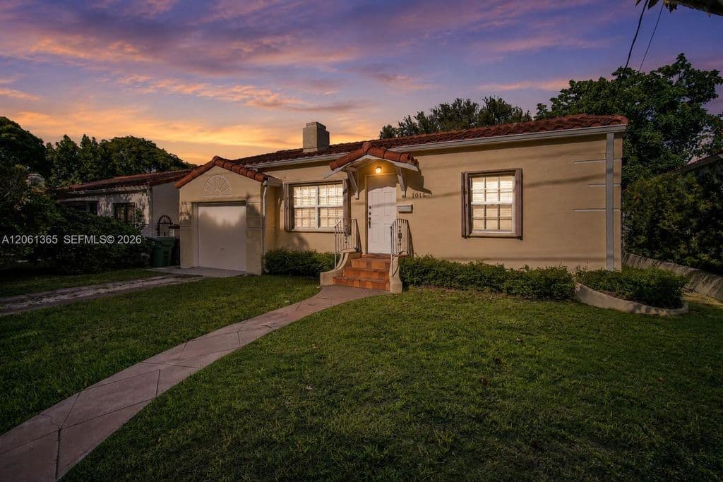 3+1 Müstakil ev — 1015 Cortez St
