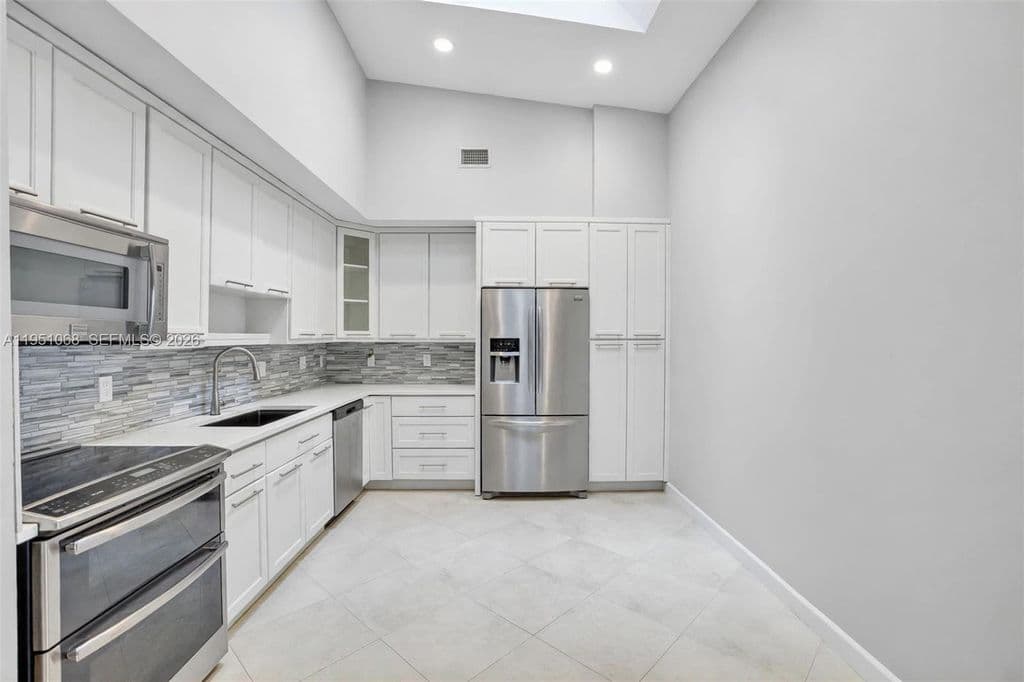 3+1 Mülk — 21248 Harbor Way #24324