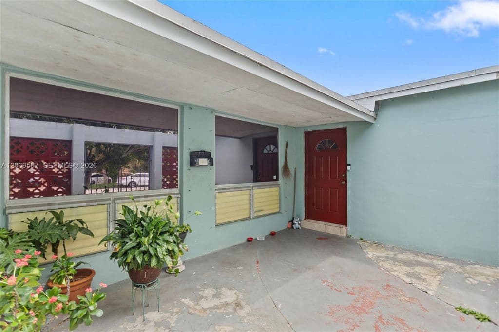 4-bedroom Single-Family Home — 7531 Harbour Blvd