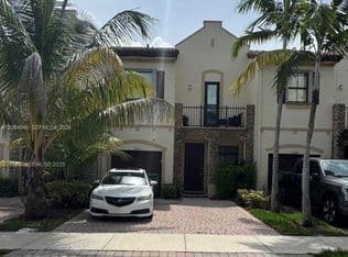 3+1 Townhouse — 23477 SW 112th Pl, Homestead, 33032