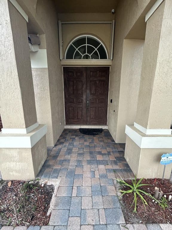 5-bedroom Single-Family Home — 3804 Victoria Road