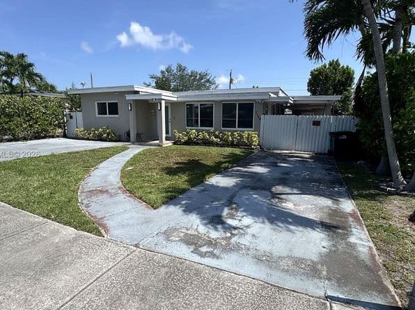 3-bedroom Single-Family Home — 7160 SW 12th St, Miami, FL 33144