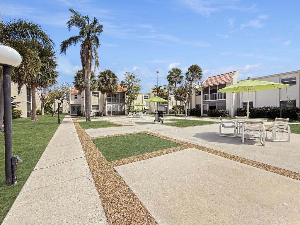 2-bedroom Condo — 1428 SE 4th Avenue #246