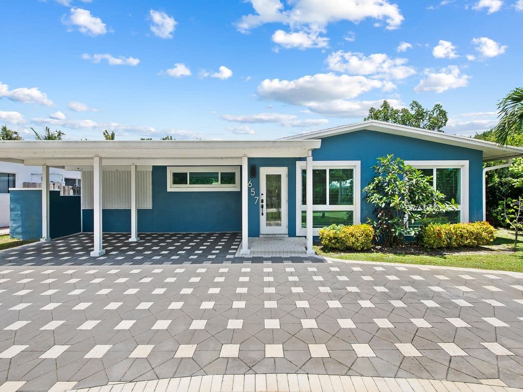 3-bedroom Single-Family Home — 657 NW 30th Court