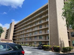 2+1 Condo — 4570 NW 18th Avenue #606, Pompano Beach, 33064