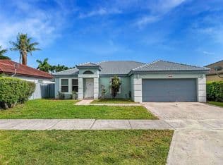 4+1 Müstakil ev — 14244 SW 163rd Ter, Miami, 33177