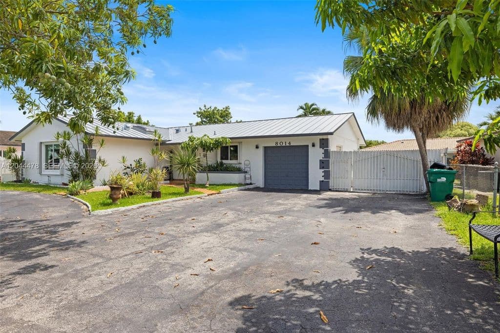 3-bedroom Single-Family Home — 8014 SW 133rd Ct