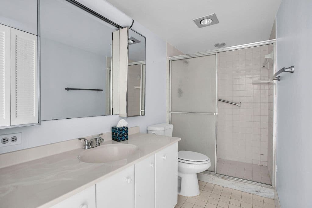 2+1 Condo — 3405 Bimini Lane #M4