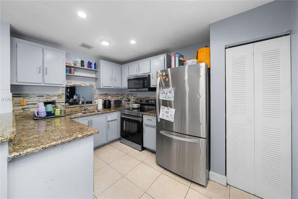 2+1 Mülk — 1293 Sussex Dr