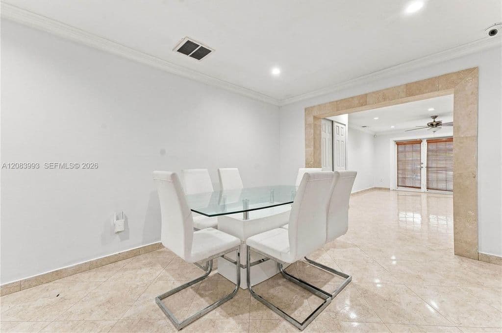 5+1 Müstakil ev — 13390 SW 46th Ter