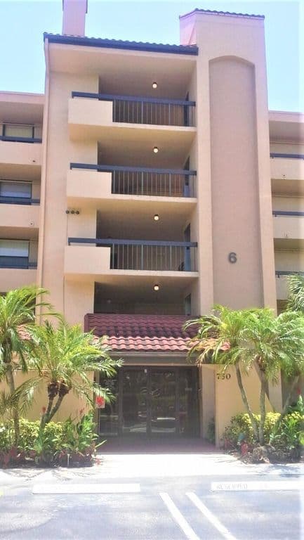 2-bedroom Condo — 750 Egret Circle #6404