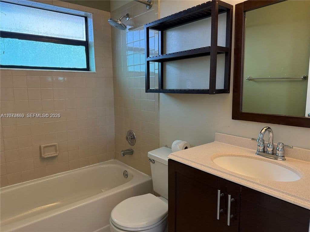 3+1 Condo — 20800 NE 8th Ct APT 206-17
