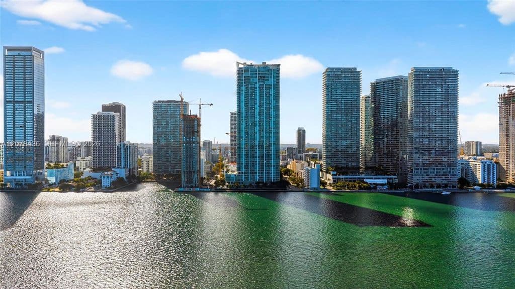 1+1 Condo — 2900 NE 7th Ave Unit 2209