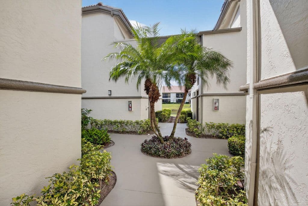 3-bedroom Condo — 5226 Europa Drive #H