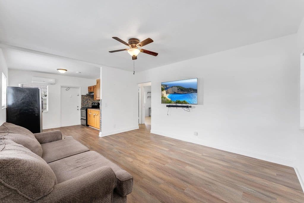2-bedroom Condo — 7401 Pines Boulevard #201