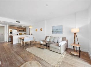 1-bedroom Condo — 201 SW 17th Rd #411, Miami, 33129