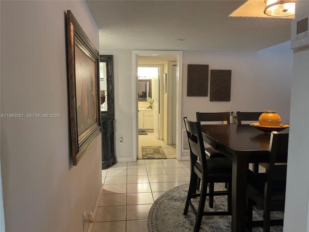 2+1 Condo — 16475 Golf Club Rd APT 309