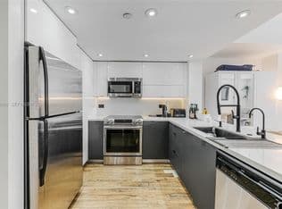 1+1 Condo — 111 E Flagler St APT 708, Miami, 33131