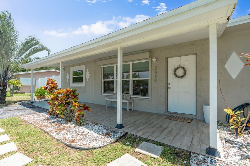 3-bedroom Single-Family Home — 3440 NE 10TH Terrace