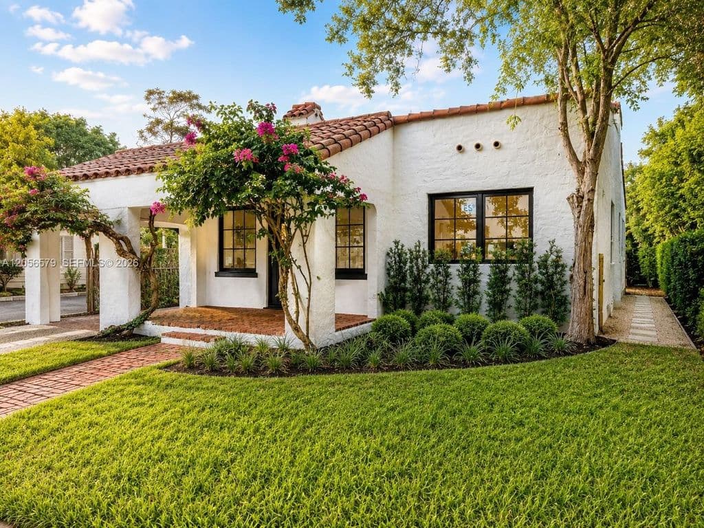 2-bedroom Single-Family Home — 1213 Aguila Ave