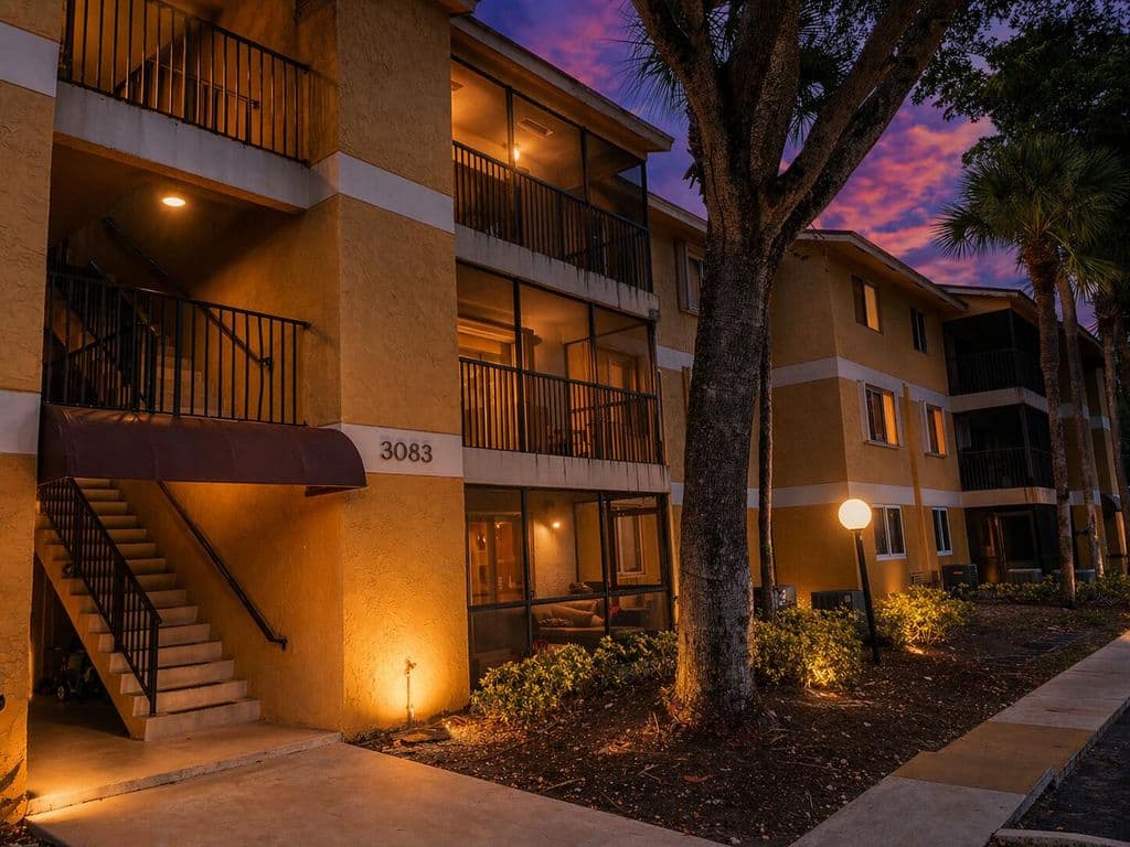 3-bedroom Condo — 3083 N Oakland Forest Drive #308