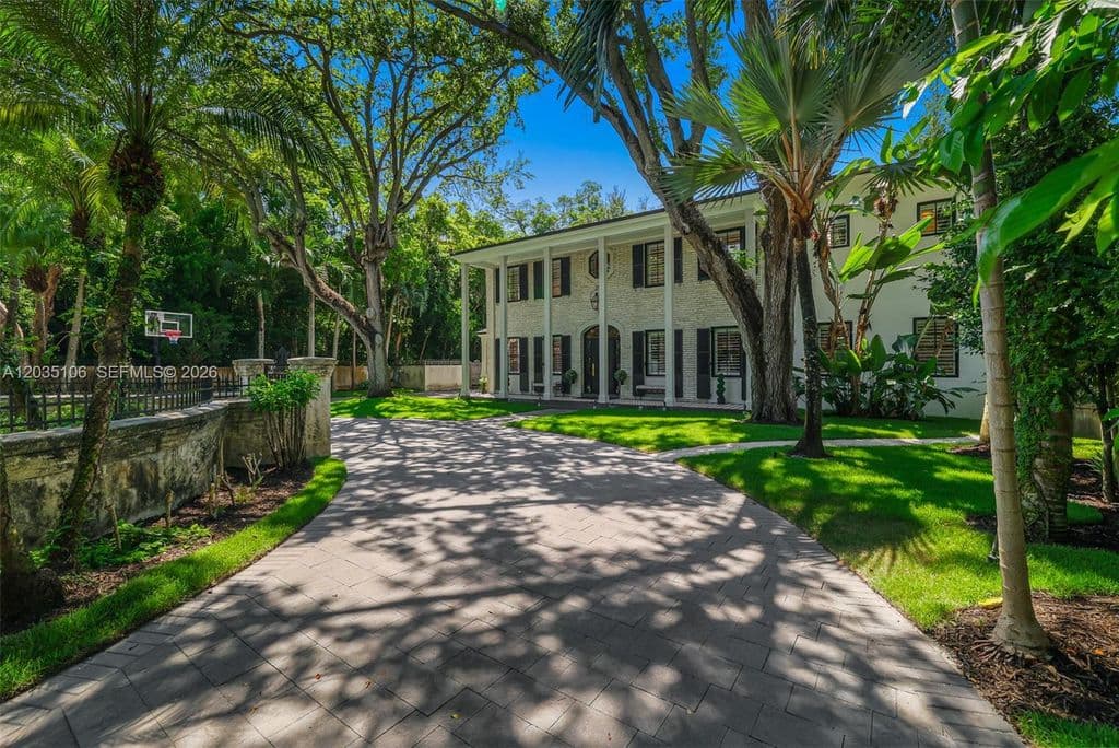 6+1 Müstakil ev — 3120 Brickell Ave