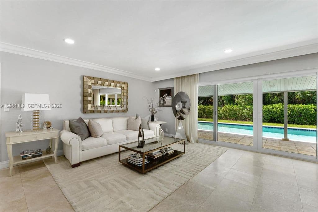 4-bedroom Single-Family Home — 1208 Hardee Rd