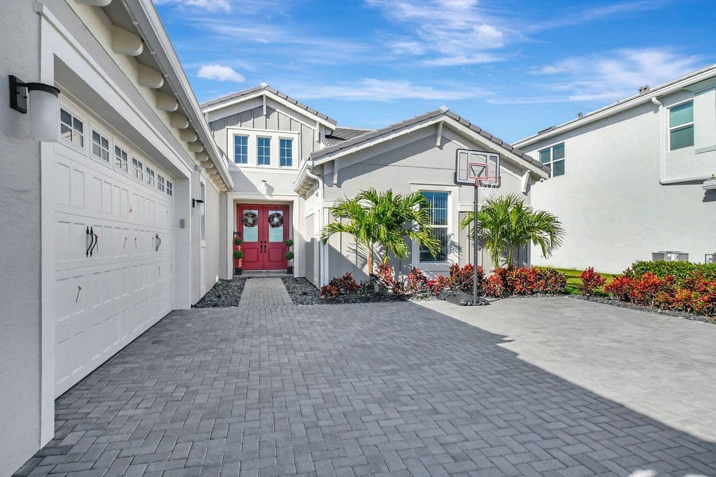 3-bedroom Single-Family Home — 4964 Liberty Lane