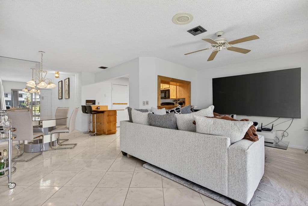 2+1 Mülk — 2274 Discovery Circle W #2274